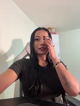 Snapshot of missycanoo chatting on June 2026 01:52:02 AM missycanoo online show from June 2026 01:52:02 AM