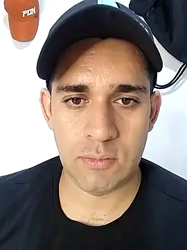 Snapshot of CRISTHIAN_GREY01 chatting on January 2025 09:41:01 PM CRISTHIAN GREY01 online show from January 2025 09:41:01 PM