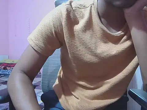 Snapshot of KissesBoyAD chatting on October 2025 07:26:02 PM KissesBoyAD online show from October 2025 07:26:02 PM