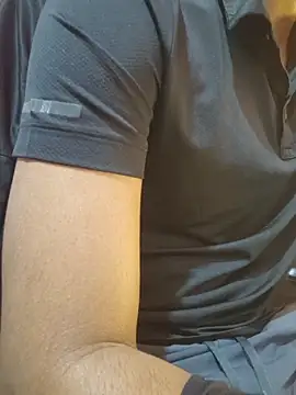 Snapshot of KissesBoyAD chatting on December 2025 07:09:01 PM KissesBoyAD online show from December 2025 07:09:01 PM