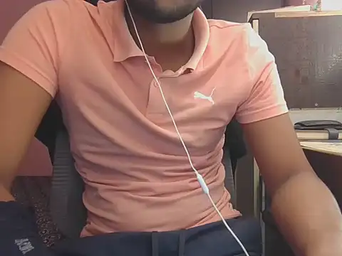 Snapshot of KissesBoyAD chatting on December 2025 07:53:02 PM KissesBoyAD online show from December 2025 07:53:02 PM