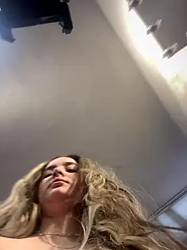 imlindapink online show from September 2025 04:11:01 PM