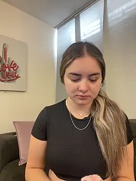 imlindapink online show from October 2025 02:58:02 PM