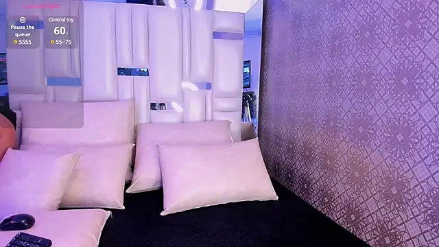 Snapshot of Valery_Foxx_ chatting on December 2024 11:56:02 AM Valery Foxx online show from December 2024 11:56:02 AM