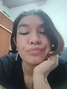 Snapshot of Lela-pink chatting on July 2026 06:22:01 AM Lela-pink online show from July 2026 06:22:01 AM