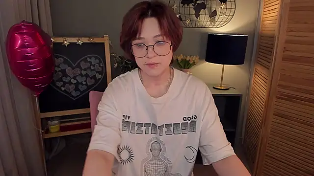 fiamoory online show from February 2025 07:39:02 AM