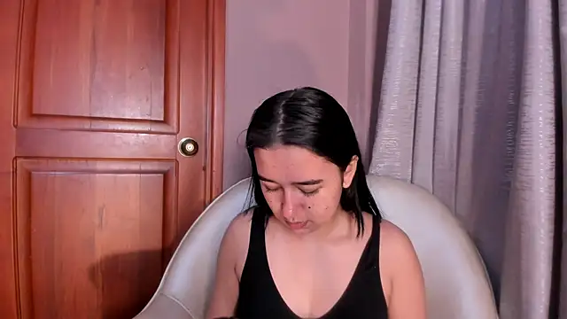 LaraGoldd online show from February 2026 12:51:02 AM