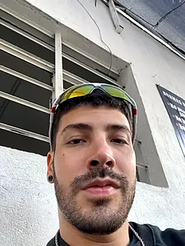 Guyinthemountain online show from October 2025 08:29:01 PM