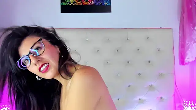  jade white  online show from February 2025 06:35:01 PM