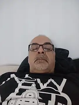 Satiro Sevilla online show from November 2025 02:12:02 AM