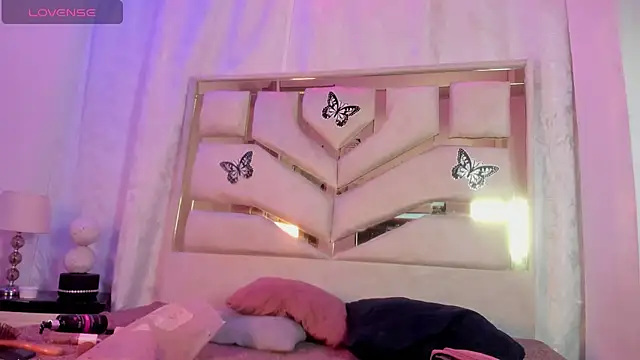 Snapshot of Strella_ferrera chatting on March 2026 08:31:01 PM Strella ferrera online show from March 2026 08:31:01 PM