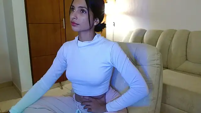 Snapshot of AnnitaSerna_ chatting on March 2026 04:04:02 AM AnnitaSerna online show from March 2026 04:04:02 AM