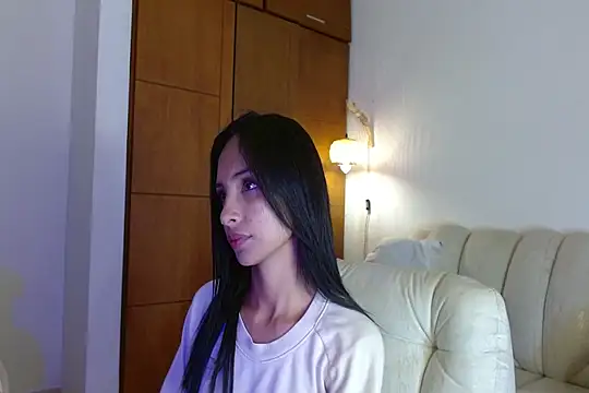 Snapshot of AnnitaSerna_ chatting on March 2026 03:54:01 AM AnnitaSerna online show from March 2026 03:54:01 AM