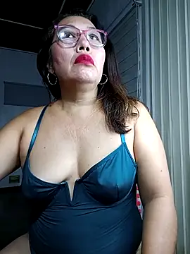 anniecoopeer online show from February 2025 11:09:01 PM