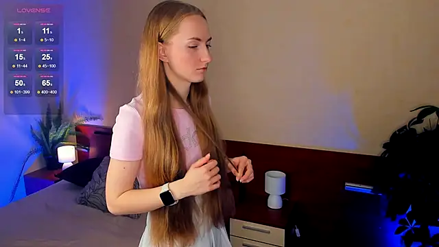 EsmaCarll online show from December 2024 09:02:01 PM