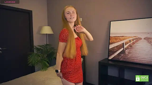 EsmaCarll online show from September 2025 08:21:02 PM