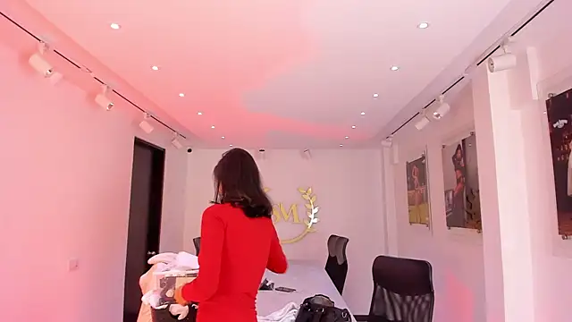 NairobiLee online show from November 2025 09:53:01 AM