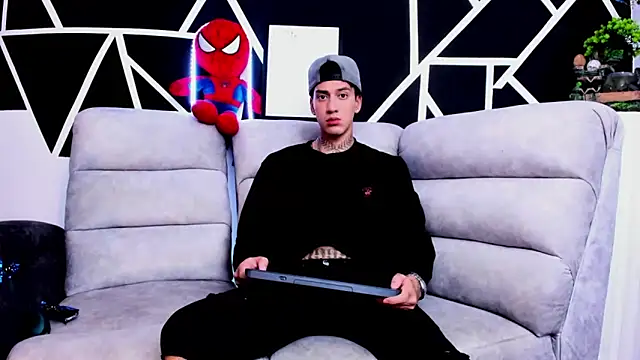 JUSTIN FULLER1 online show from March 2025 06:36:01 PM