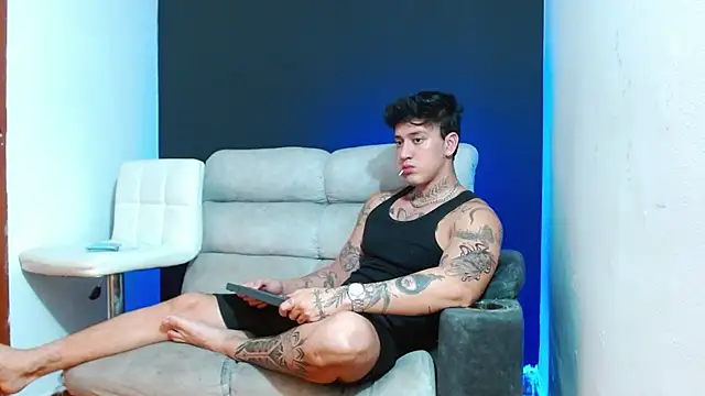 Snapshot of JUSTIN_FULLER1 chatting on April 2026 10:22:01 PM JUSTIN FULLER1 online show from April 2026 10:22:01 PM