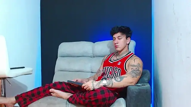 Snapshot of JUSTIN_FULLER1 chatting on May 2026 03:02:02 AM JUSTIN FULLER1 online show from May 2026 03:02:02 AM