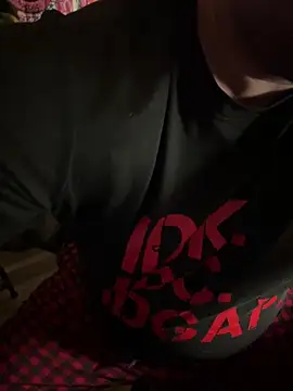 Snapshot of showoff79vers chatting on January 2025 05:37:02 AM showoff79vers online show from January 2025 05:37:02 AM