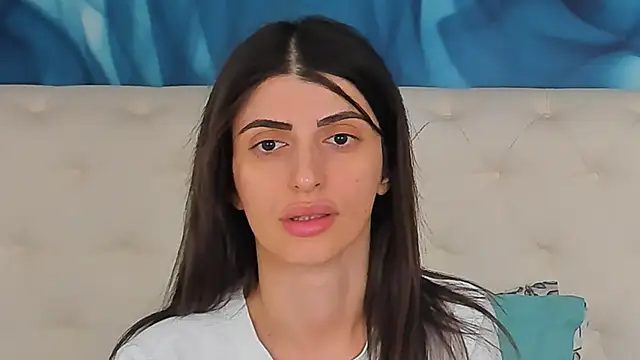 Snapshot of SkinnyDolly chatting on June 2026 03:45:01 AM SkinnyDolly online show from June 2026 03:45:01 AM