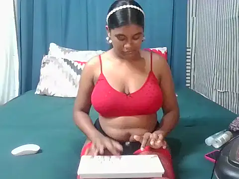 Lilmisskay18 online show from April 2026 01:58:02 PM