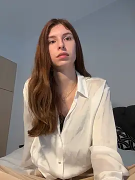 emma05 online show from February 2025 05:01:01 AM