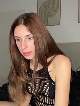 emma05 online show from February 2025 06:20:01 PM