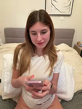 Snapshot of emma05 chatting on February 2026 08:24:02 PM emma05 online show from February 2026 08:24:02 PM