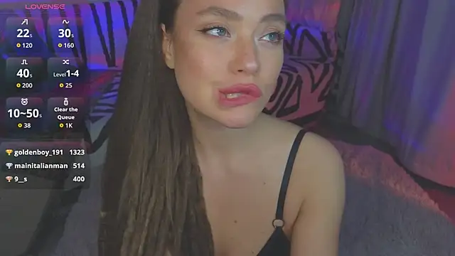 Snapshot of KellyFouler chatting on April 2026 06:10:01 PM KellyFouler online show from April 2026 06:10:01 PM