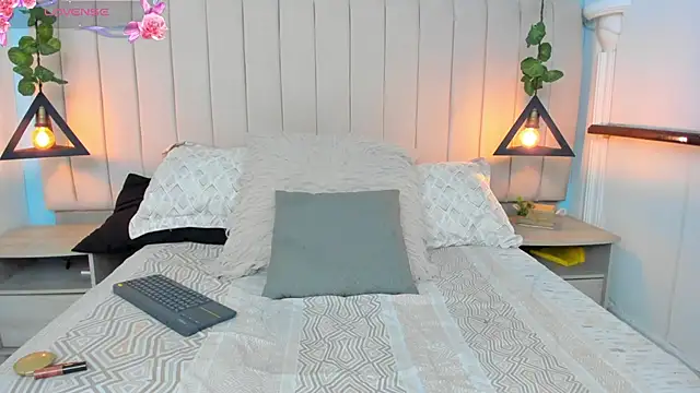 JulianaWaldo online show from January 2025 01:27:01 PM