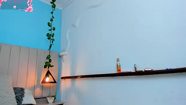 JulianaWaldo online show from February 2025 04:09:02 PM