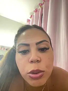 lariic online show from February 2025 12:46:01 AM