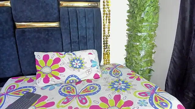 skaysanchez1 online show from October 2025 07:14:02 PM