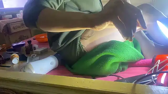 Snapshot of emylolo9 chatting on December 2024 11:08:01 PM emylolo9 online show from December 2024 11:08:01 PM