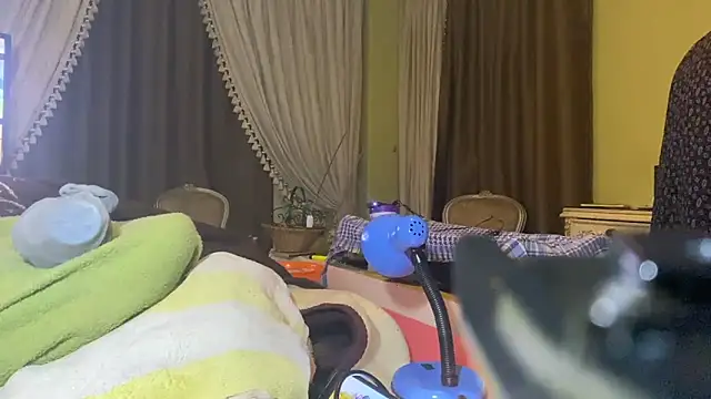 Snapshot of emylolo9 chatting on December 2024 11:30:01 PM emylolo9 online show from December 2024 11:30:01 PM