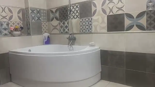 Snapshot of emylolo9 chatting on January 2025 04:01:02 PM emylolo9 online show from January 2025 04:01:02 PM