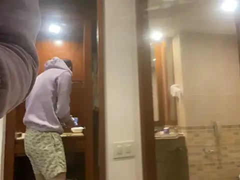 Snapshot of emylolo9 chatting on January 2025 11:39:01 AM emylolo9 online show from January 2025 11:39:01 AM