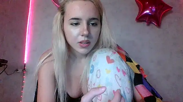 Puregirlaa online show from March 2025 01:09:01 PM