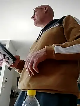 bogland33 online show from March 2025 12:46:02 PM