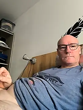 bogland33 online show from October 2025 11:08:02 AM