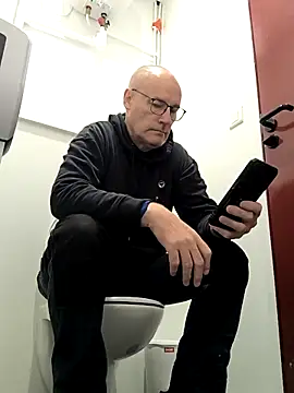 bogland33 online show from October 2025 10:13:01 AM