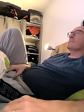 bogland33 online show from October 2025 07:02:01 PM