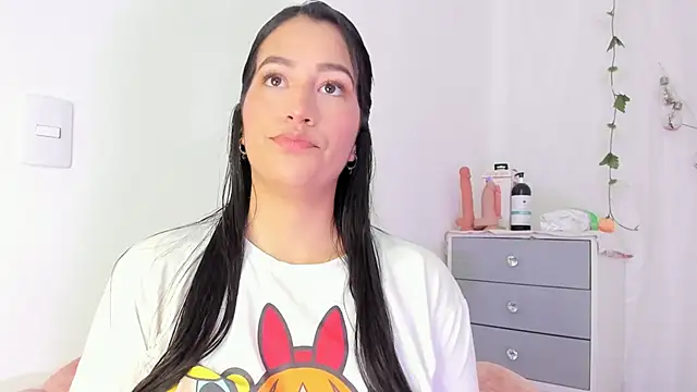 Sara Kurt online show from February 2025 12:55:01 PM