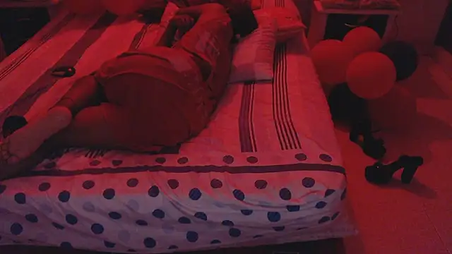 Snapshot of SashaBrianna99 chatting on March 2025 04:28:01 AM SashaBrianna99 online show from March 2025 04:28:01 AM