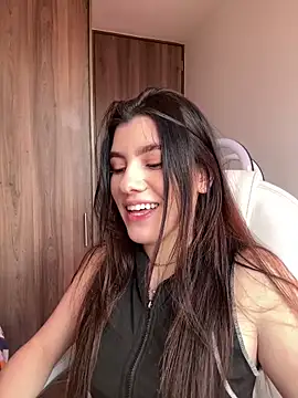 ARITOO  online show from December 2025 06:45:01 PM