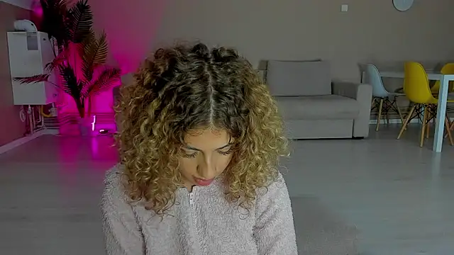 CurlyAnt0 online show from November 2025 11:14:01 PM