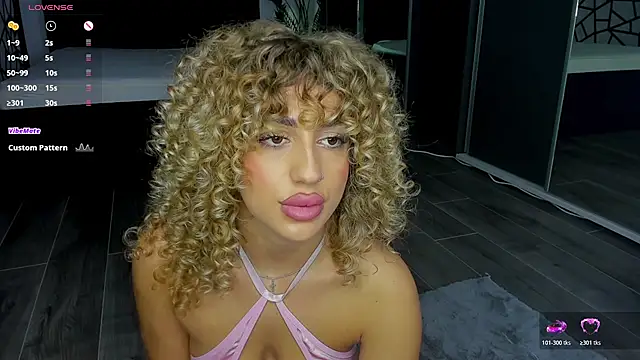 CurlyAnt0 online show from December 2025 09:39:02 AM