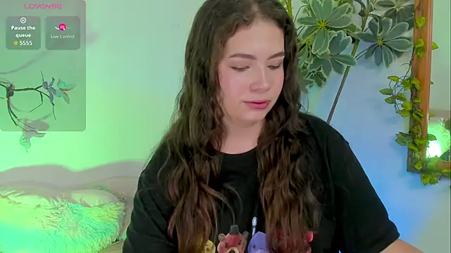 Snapshot of KarenPautt chatting on March 2026 05:27:02 PM KarenPautt online show from March 2026 05:27:02 PM